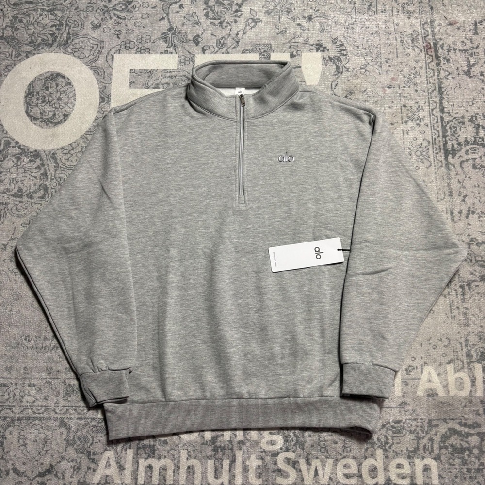 Alo Yoga Accolade 1/4 Zip Pullover Unisex Athletic Heather Grey Large NWT Item